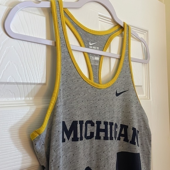 𝅺NIKE Collegiate Michigan Tank Top - Gray/Blue/Yellow - Small - Picture 4 of 9